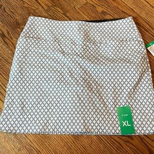 NWT Patterned skirt!